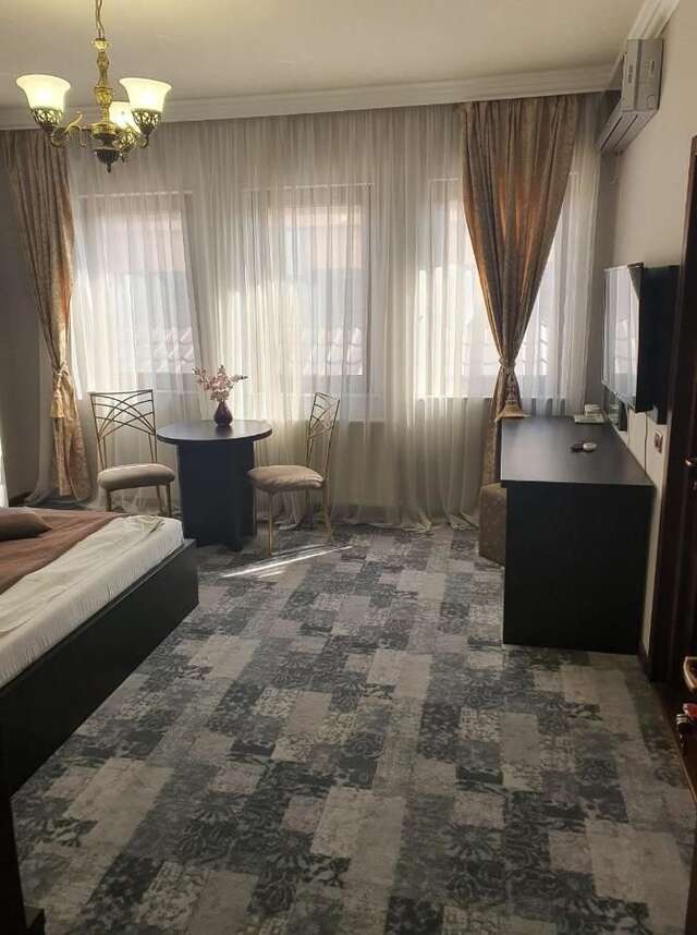 Отель Hotel Yarus Плоешти-15