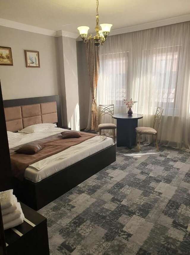 Отель Hotel Yarus Плоешти-16
